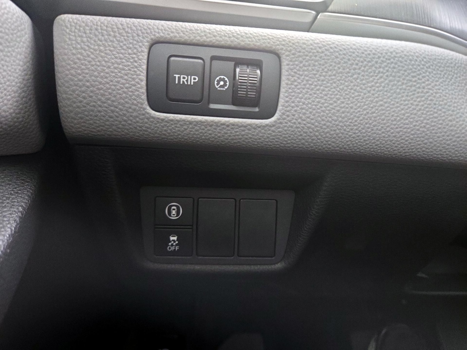 2019 Honda Accord LX - Photo 14