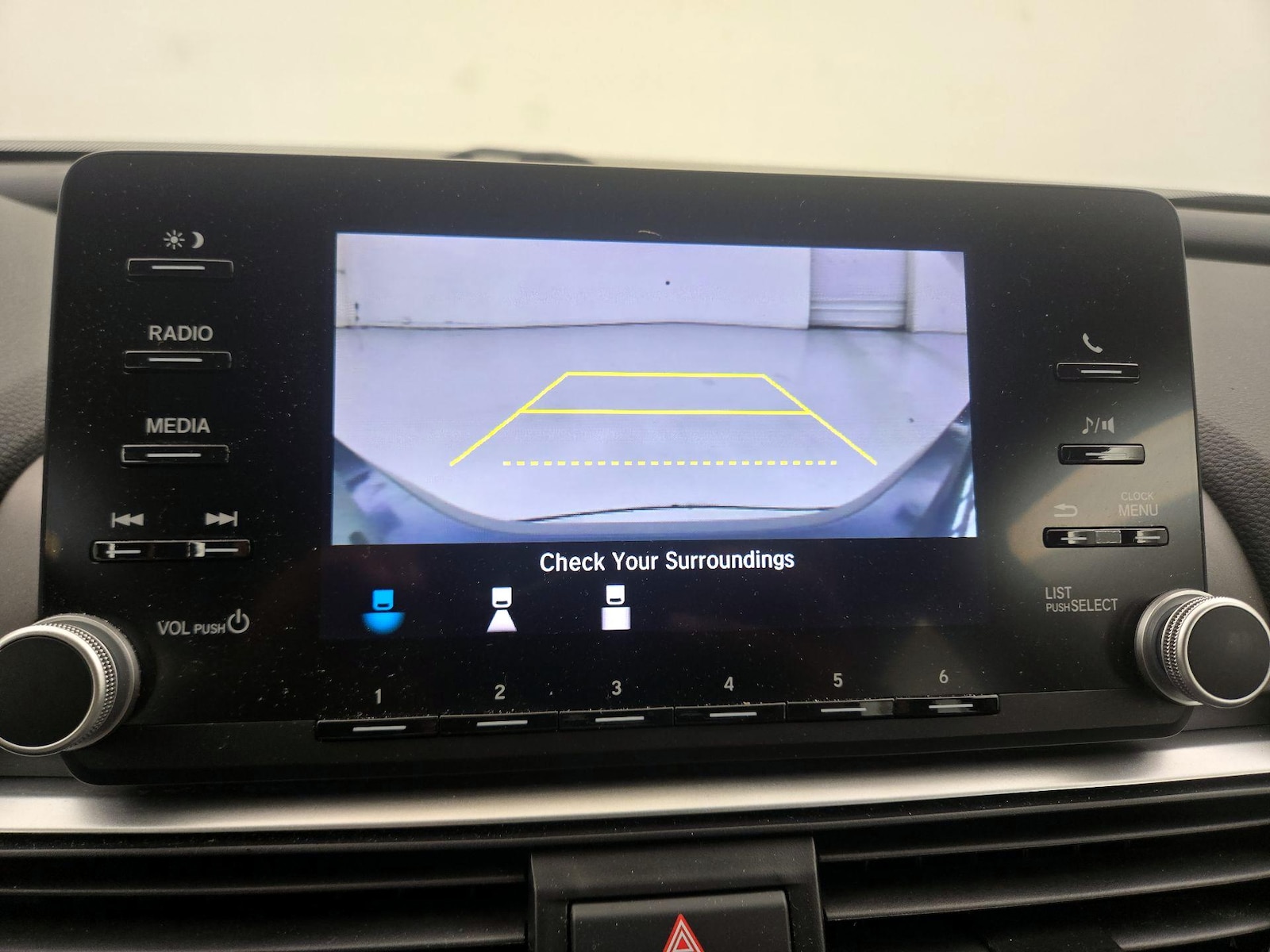 2019 Honda Accord LX - Photo 15