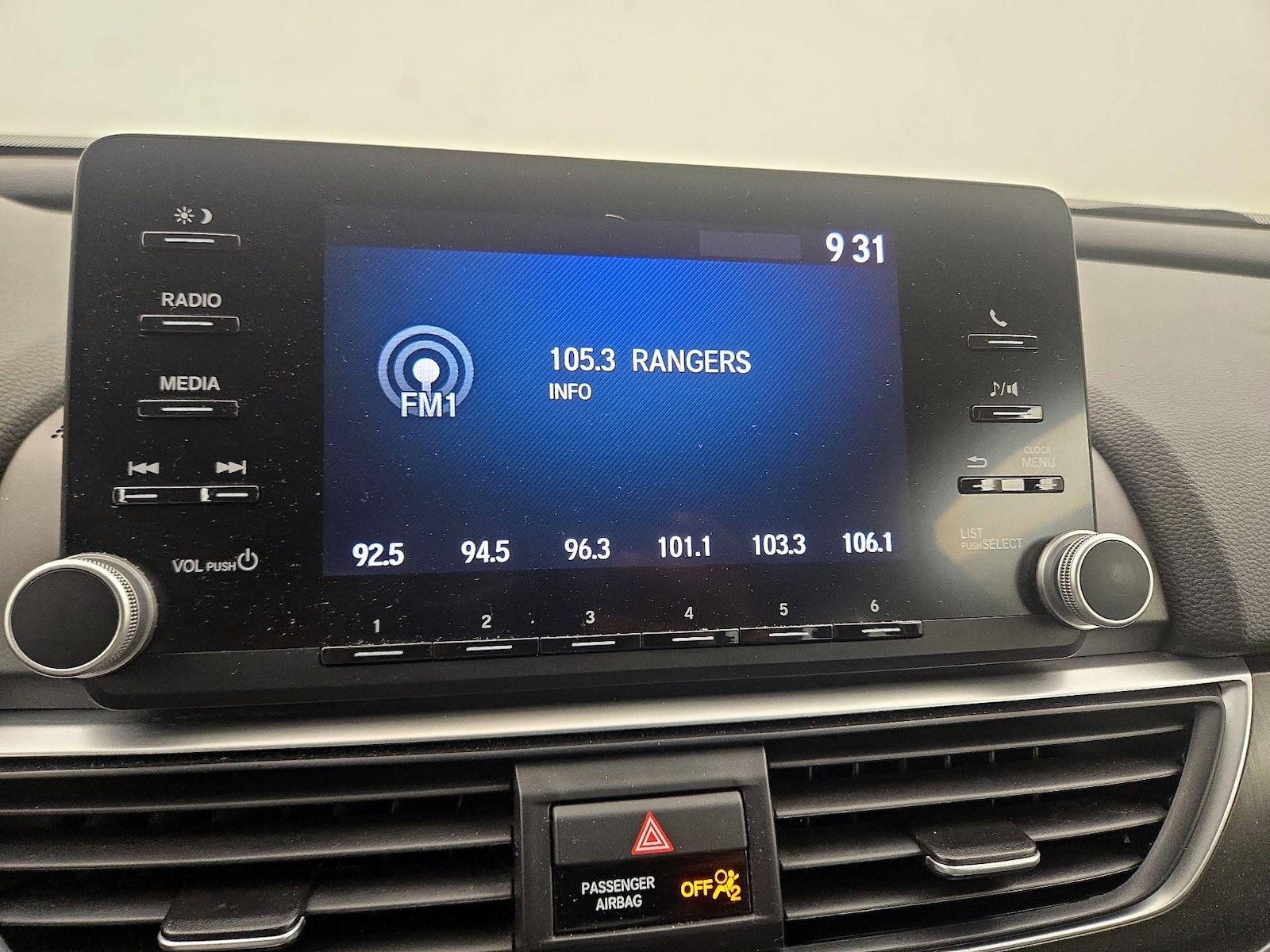 2019 Honda Accord LX - Photo 16