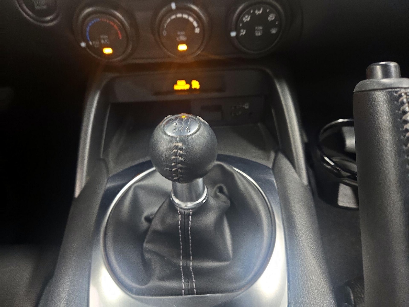 2021 Mazda MX-5 Miata Sport - Photo 18