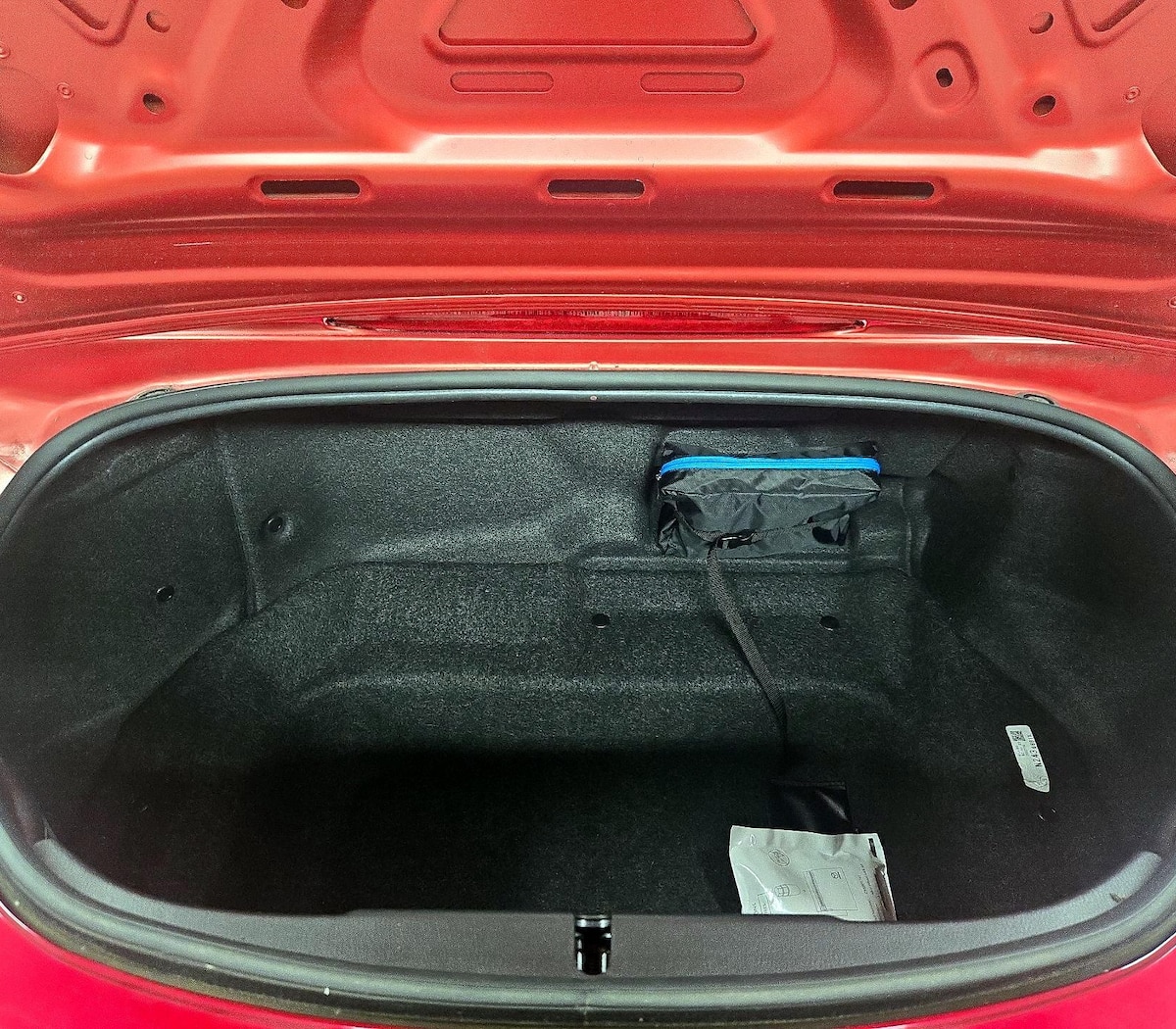 Trunk/Cargo (Seats Up)