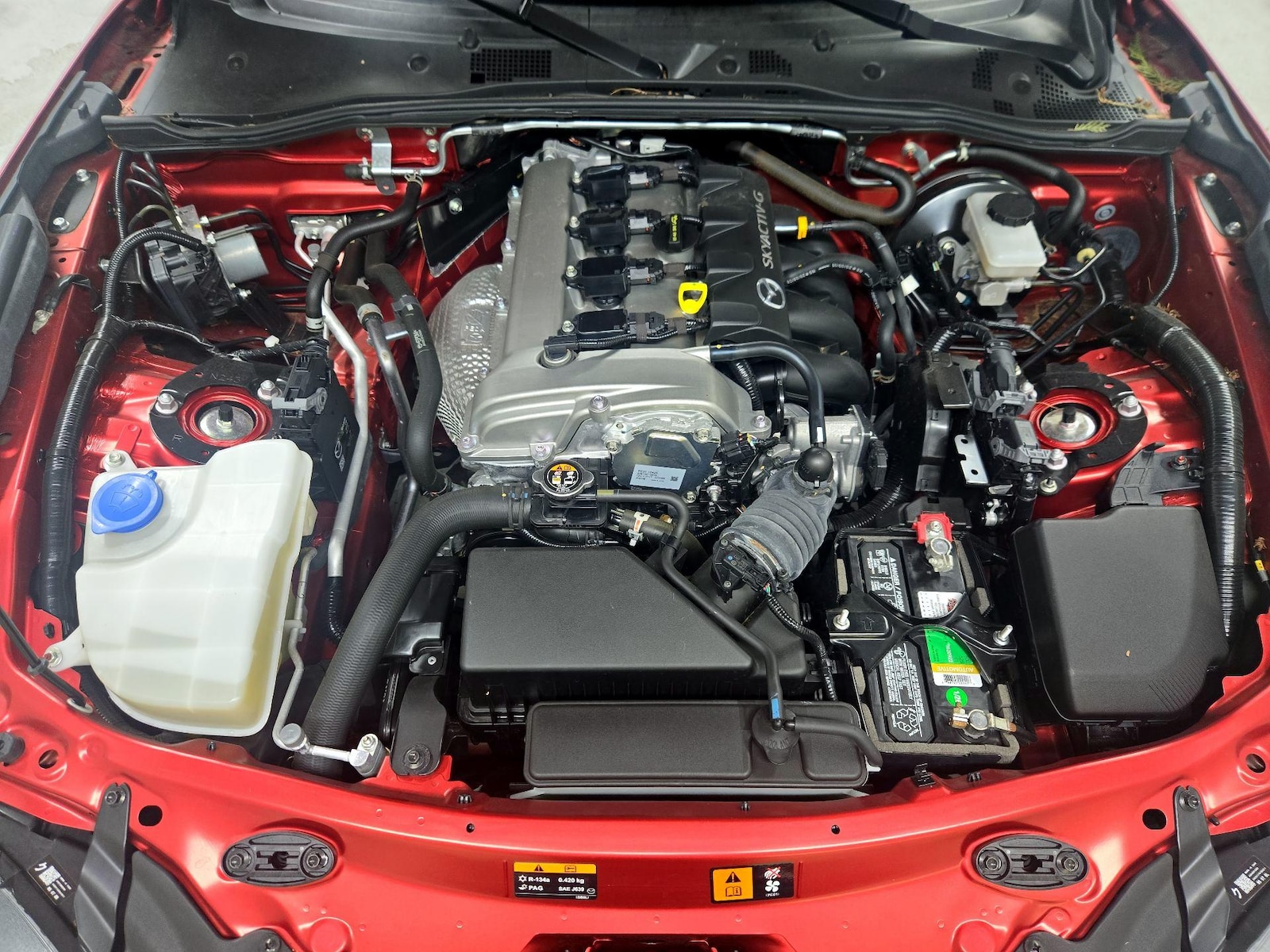 2021 Mazda MX-5 Miata Sport - Photo 21