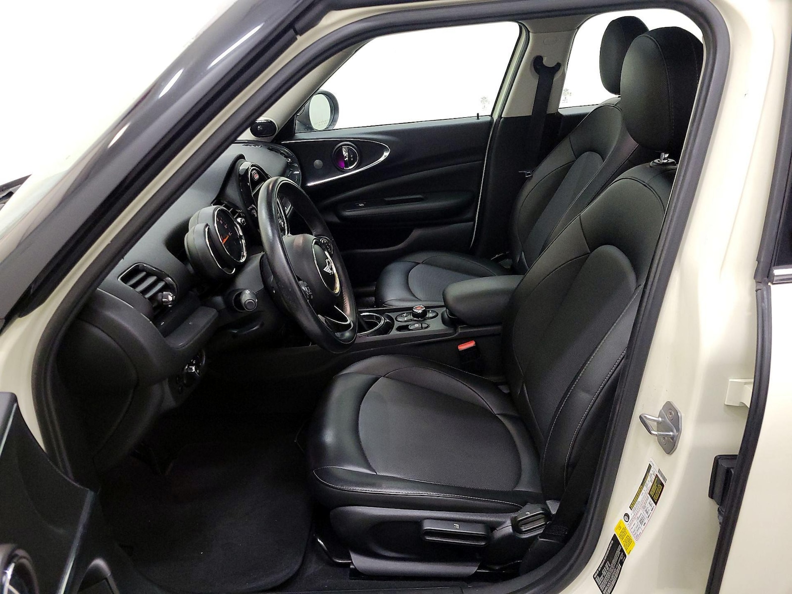 Leather Seats & Side Airbags