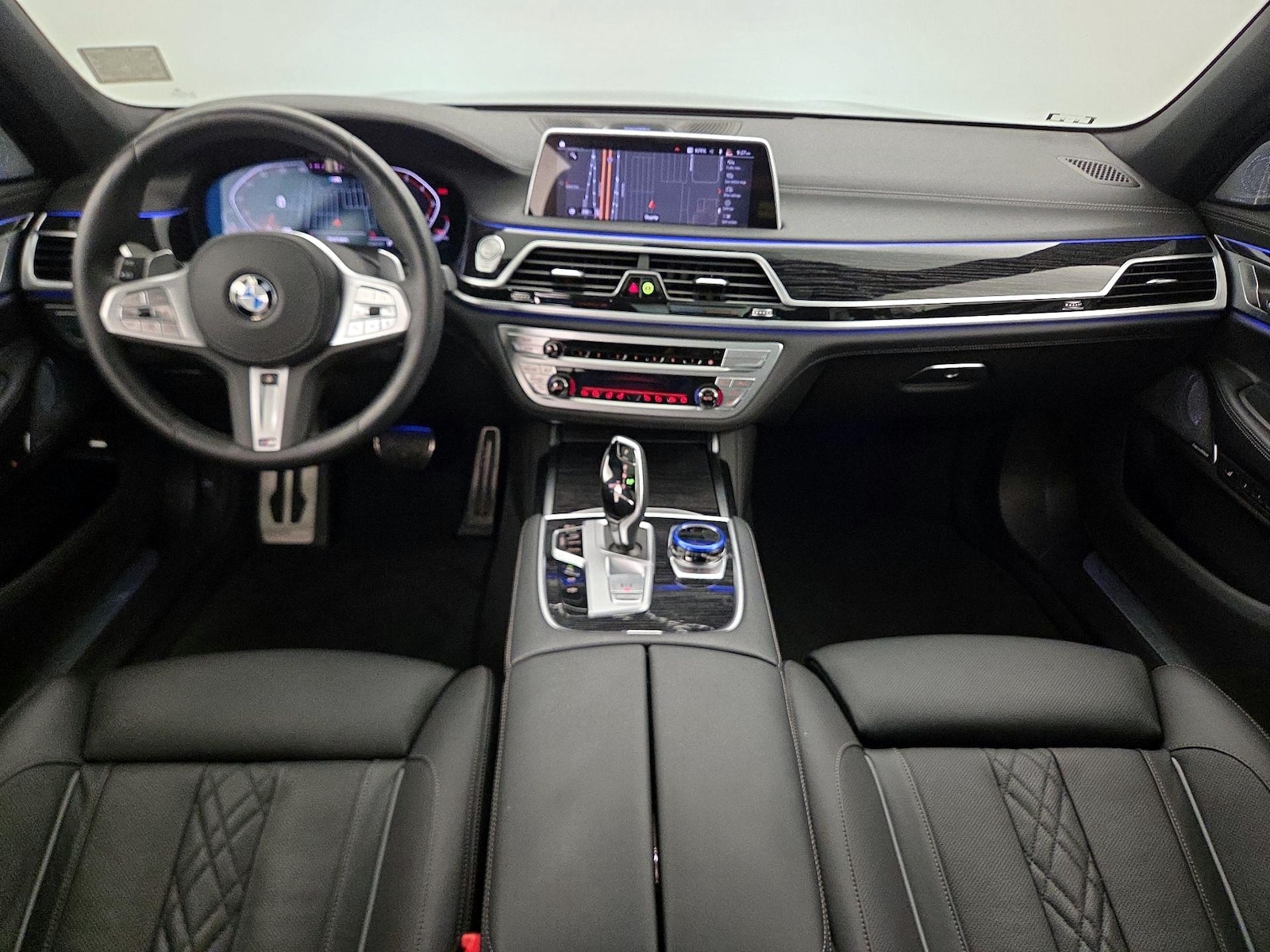 2022 BMW 7 Series 750i - Photo 10