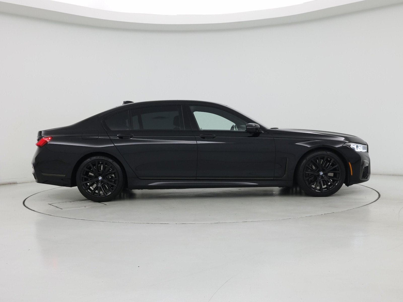 2022 BMW 7 Series 750i - Photo 8