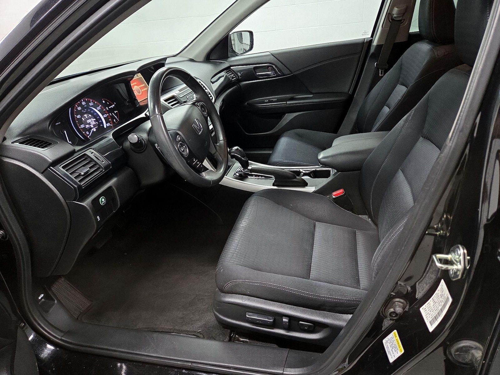 Power Seat(s) & Side Airbags