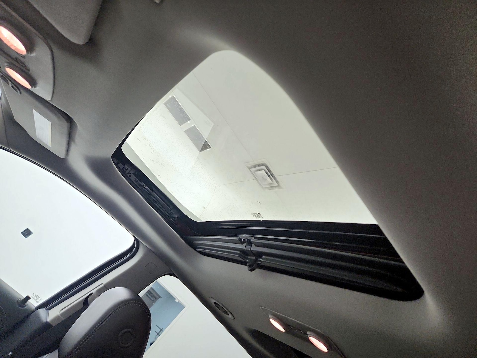 2016 Chevrolet Traverse 2LT - Photo 18