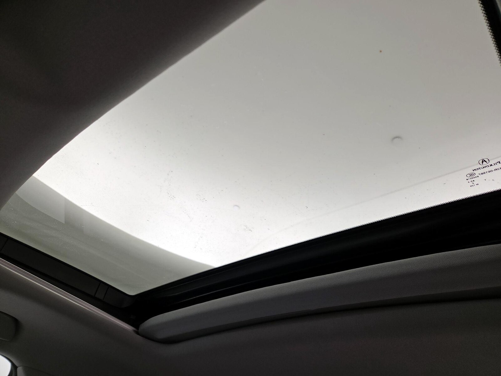 Sunroof(s) & Overhead Airbags
