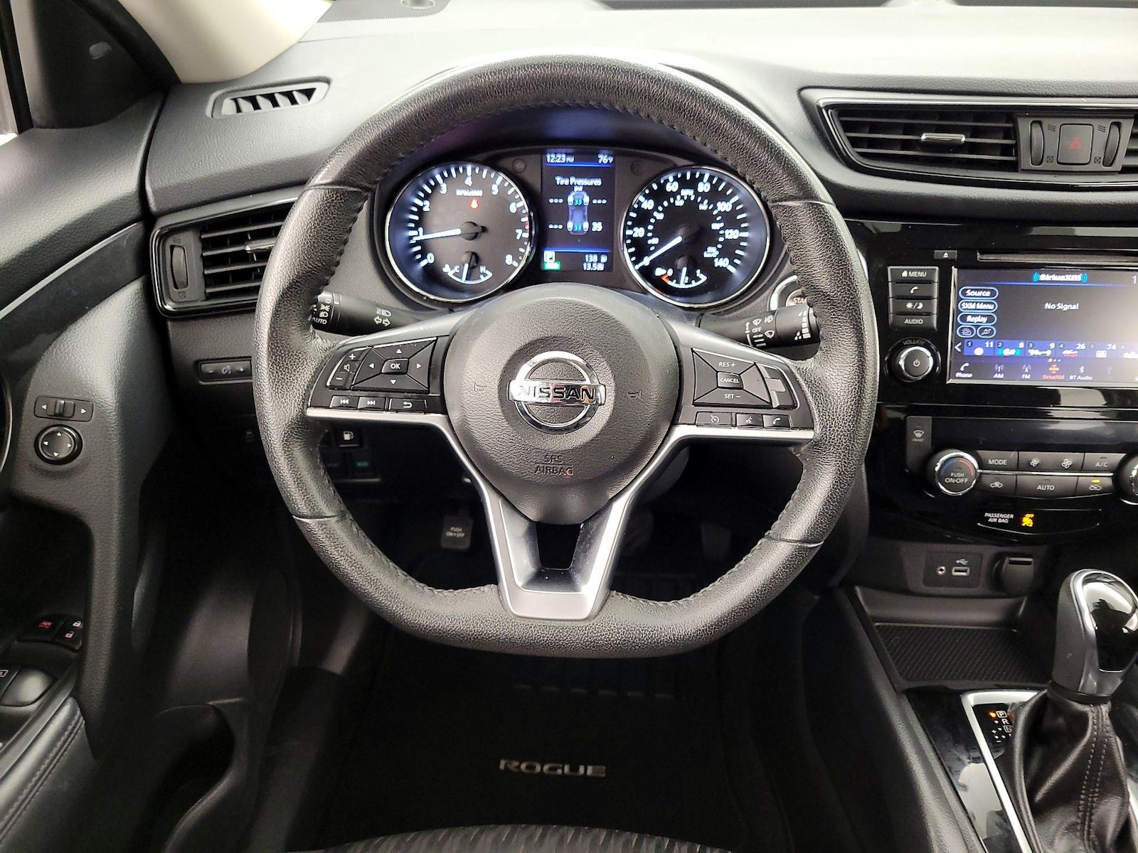 2020 Nissan Rogue SV - Photo 11