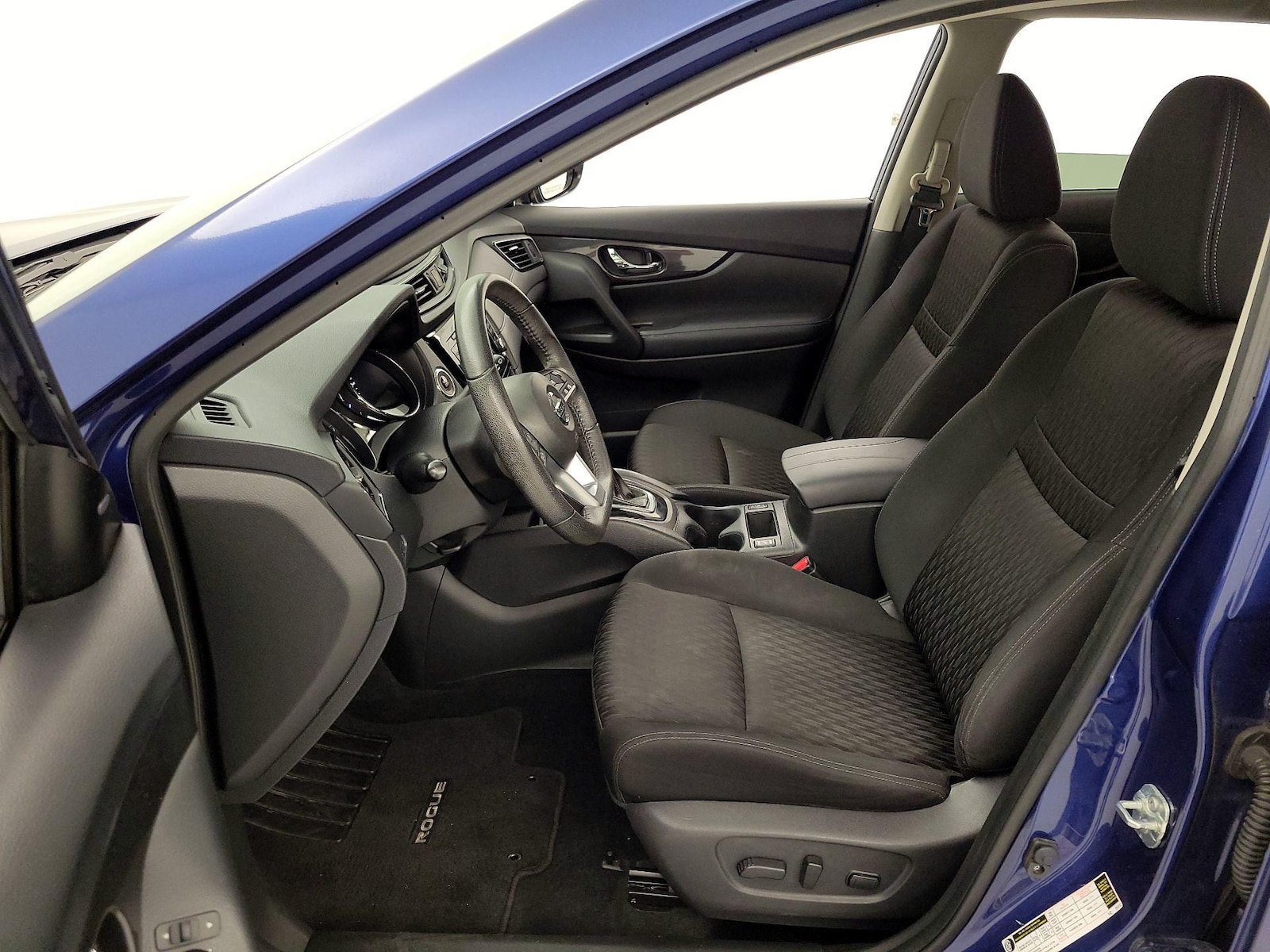 2020 Nissan Rogue SV - Photo 12
