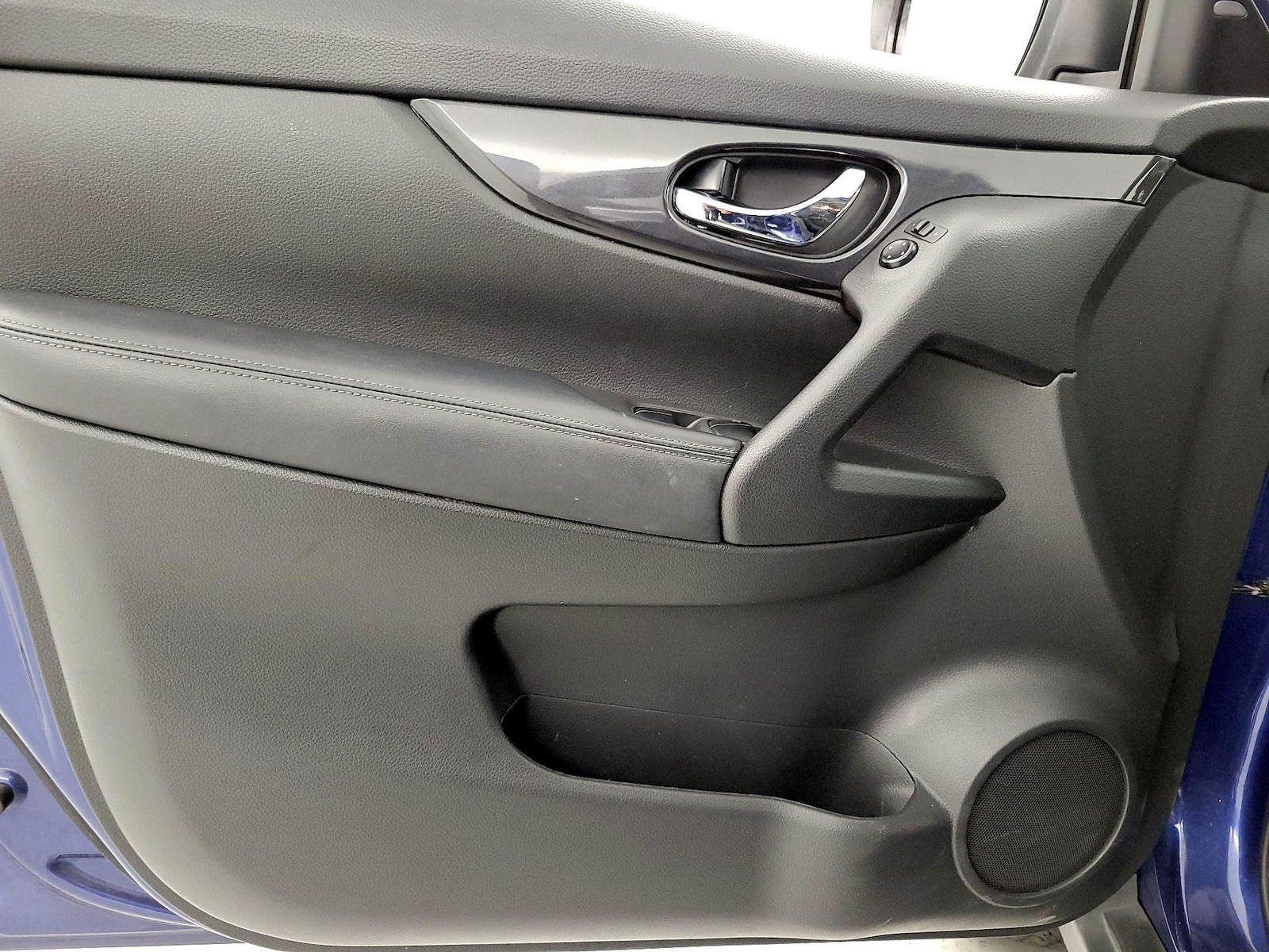 2020 Nissan Rogue SV - Photo 13