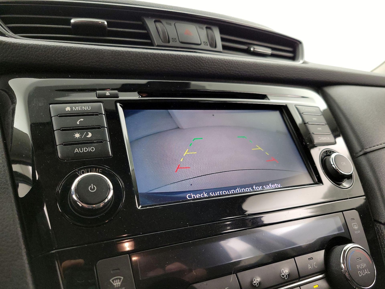 2020 Nissan Rogue SV - Photo 15