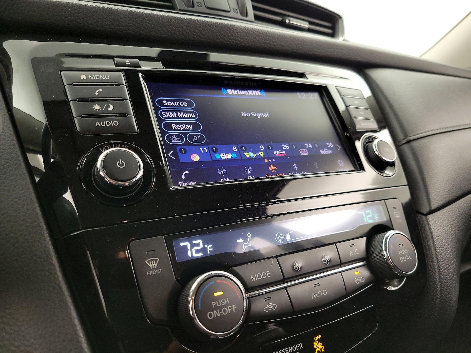 2020 Nissan Rogue SV - Photo 16