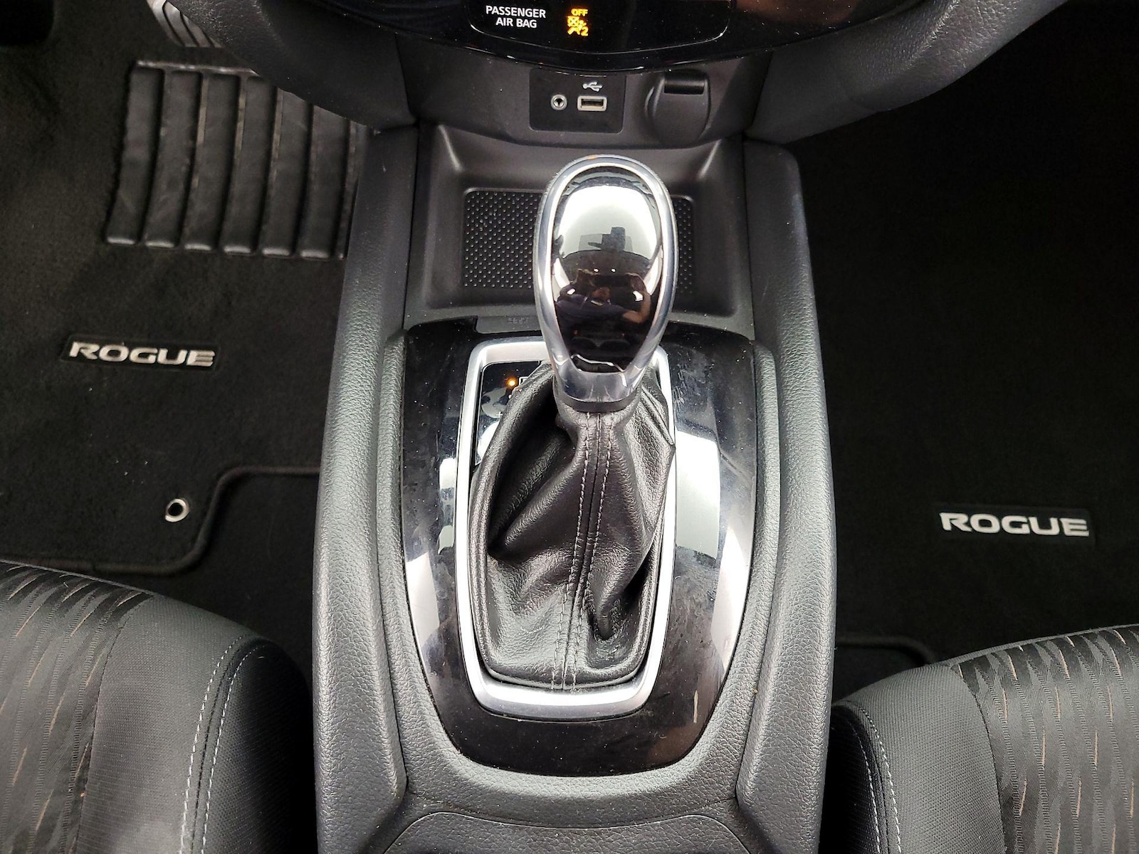 2020 Nissan Rogue SV - Photo 18