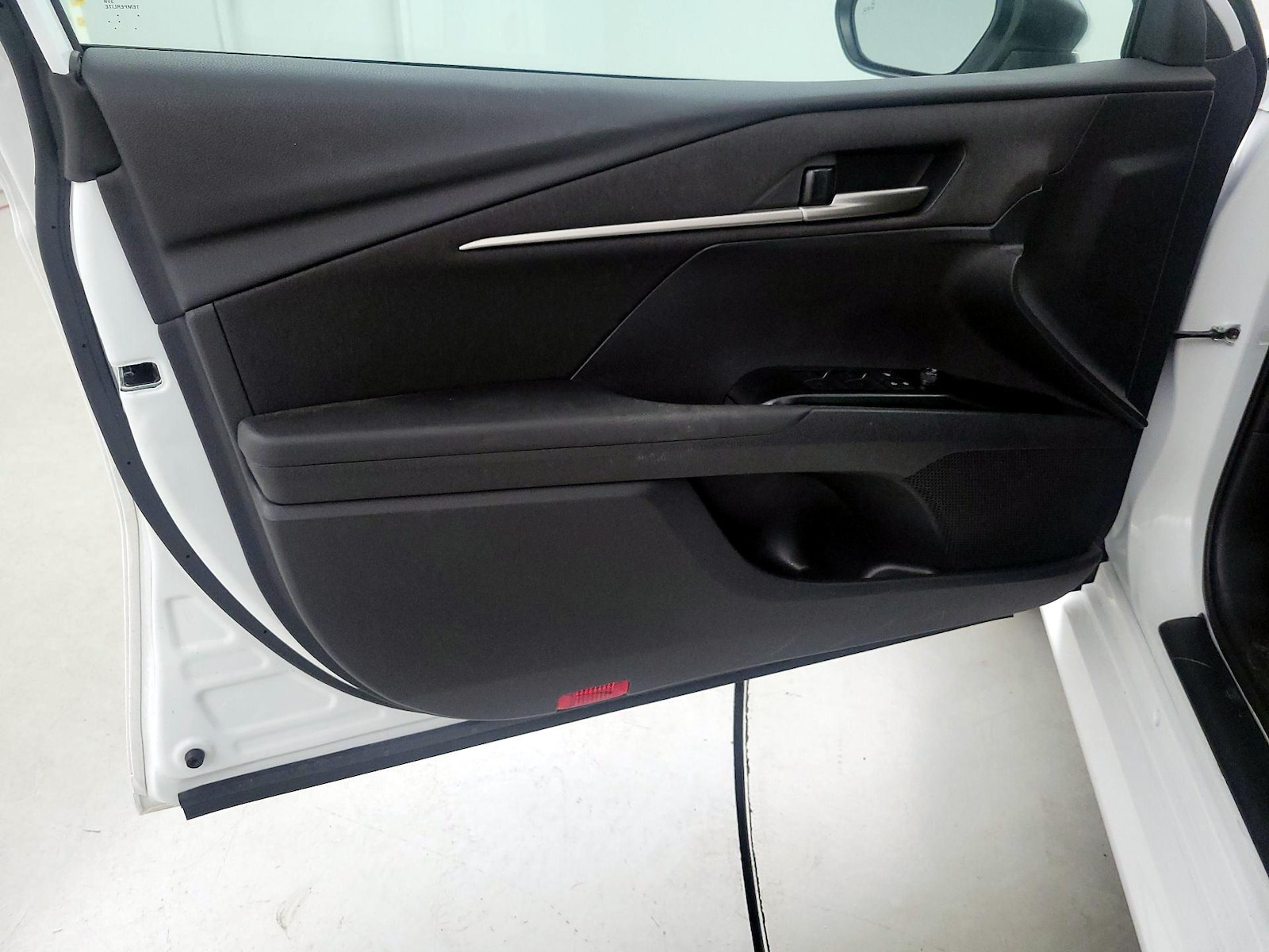 2026 Toyota Camry LE - Photo 12
