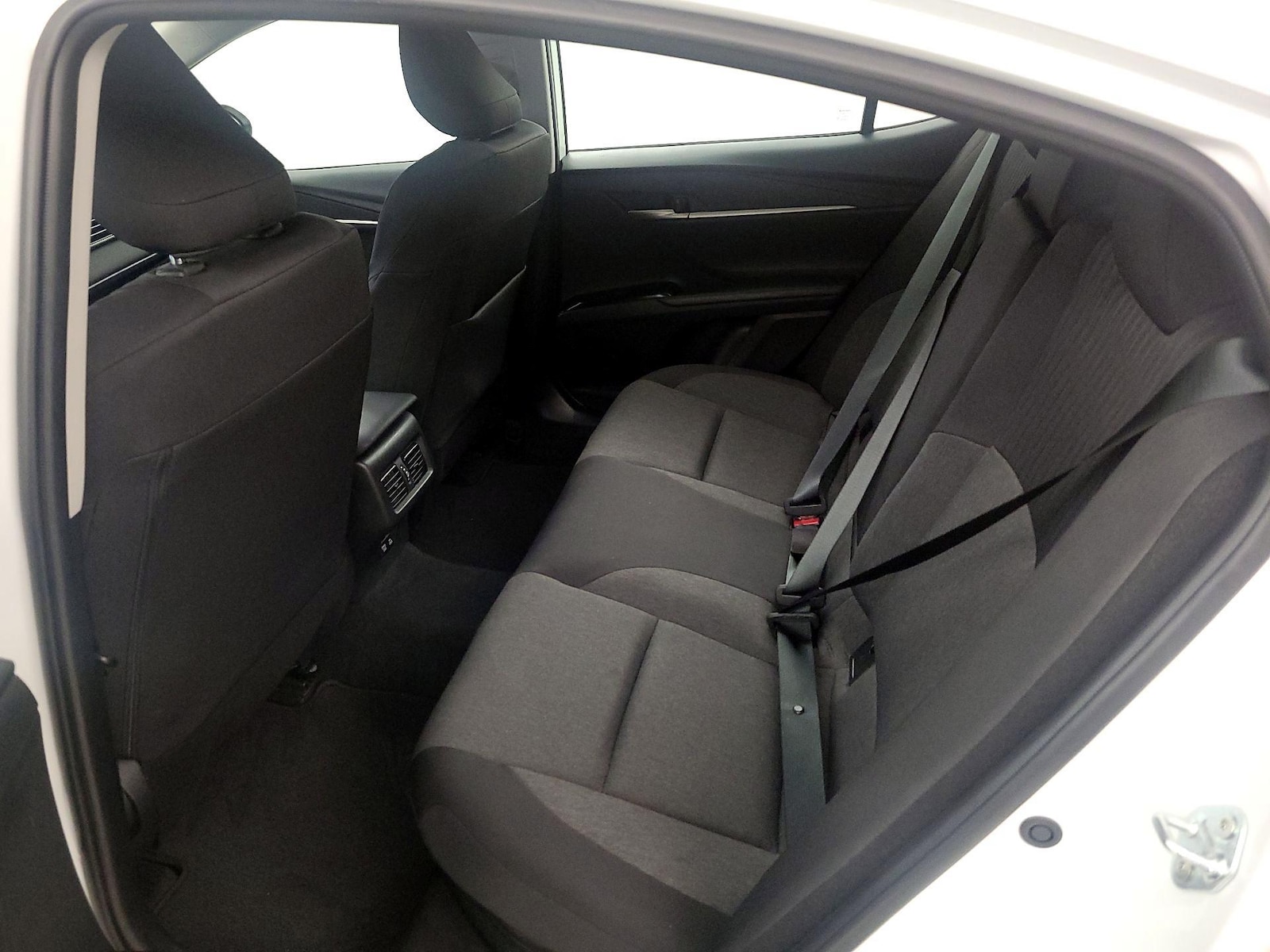 2026 Toyota Camry LE - Photo 19