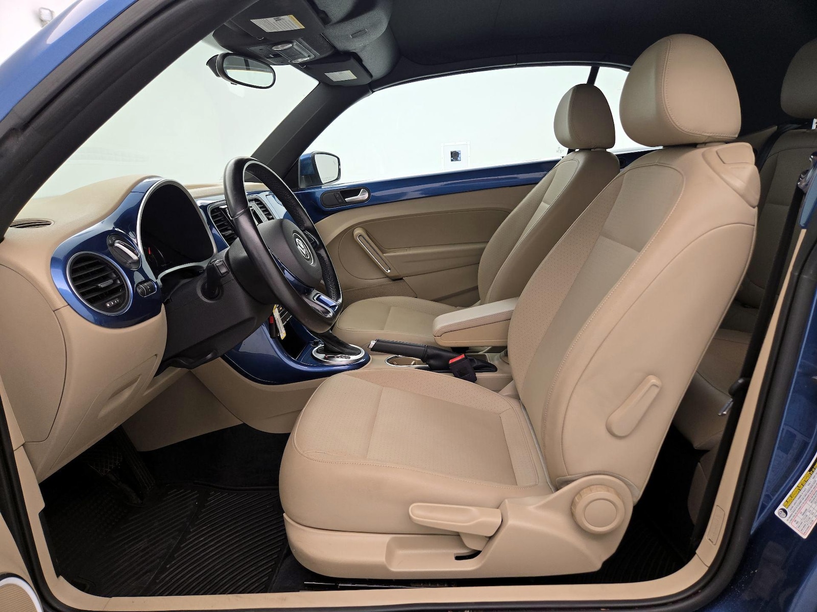 2019 Volkswagen Beetle S - Photo 12