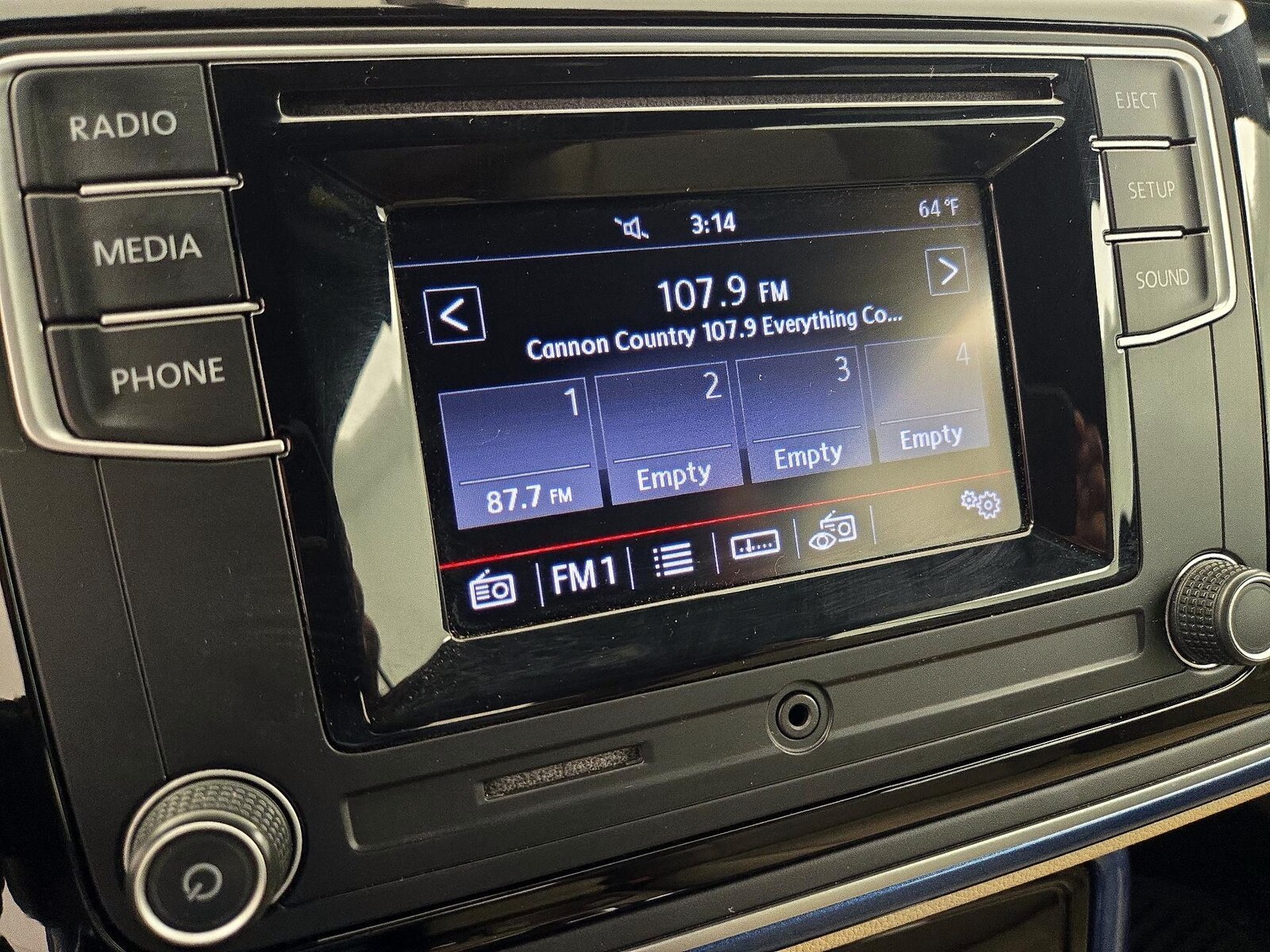 2019 Volkswagen Beetle S - Photo 16
