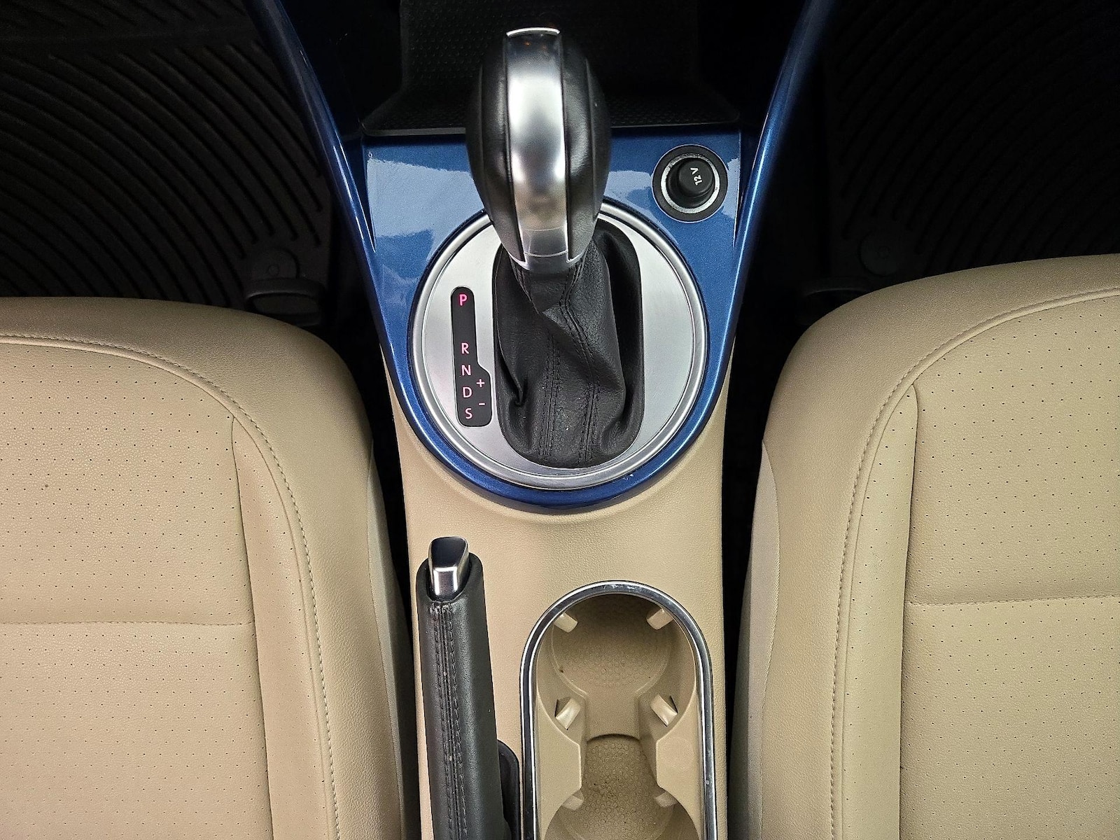 2019 Volkswagen Beetle S - Photo 18