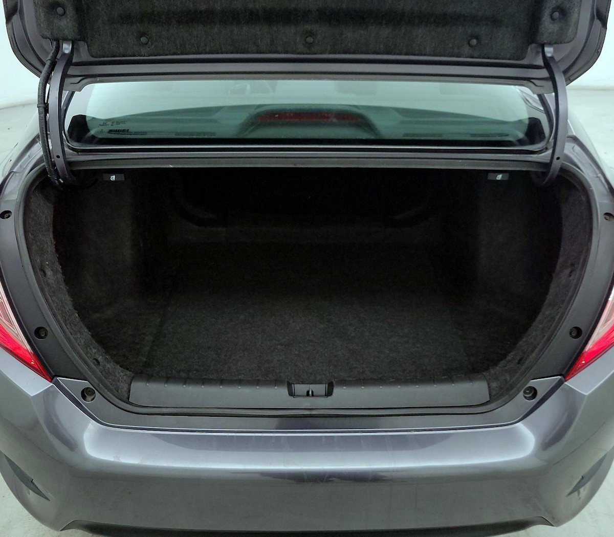 Trunk/Cargo (Seats Up)