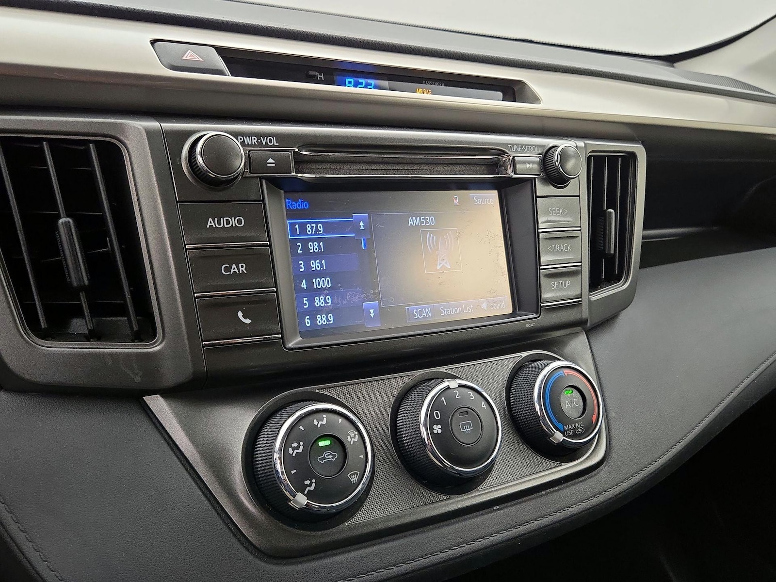 2014 Toyota RAV4 LE - Photo 16