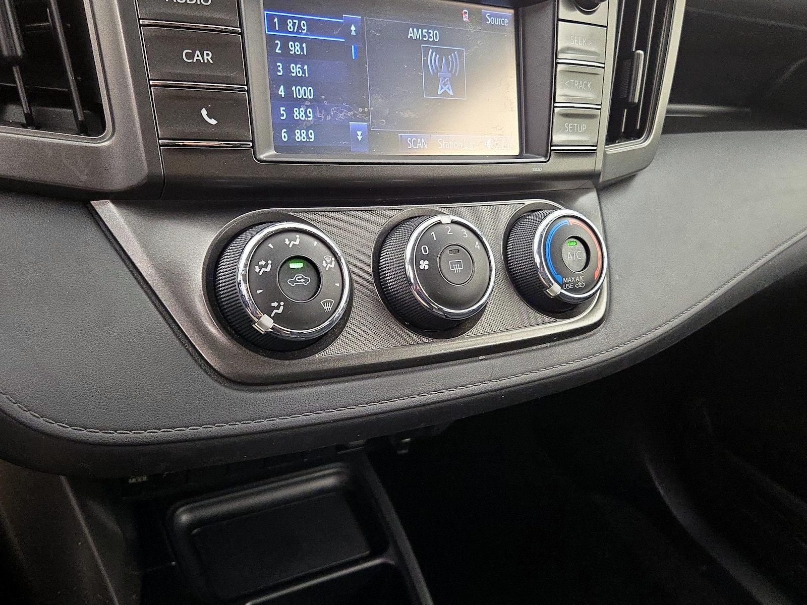 2014 Toyota RAV4 LE - Photo 17