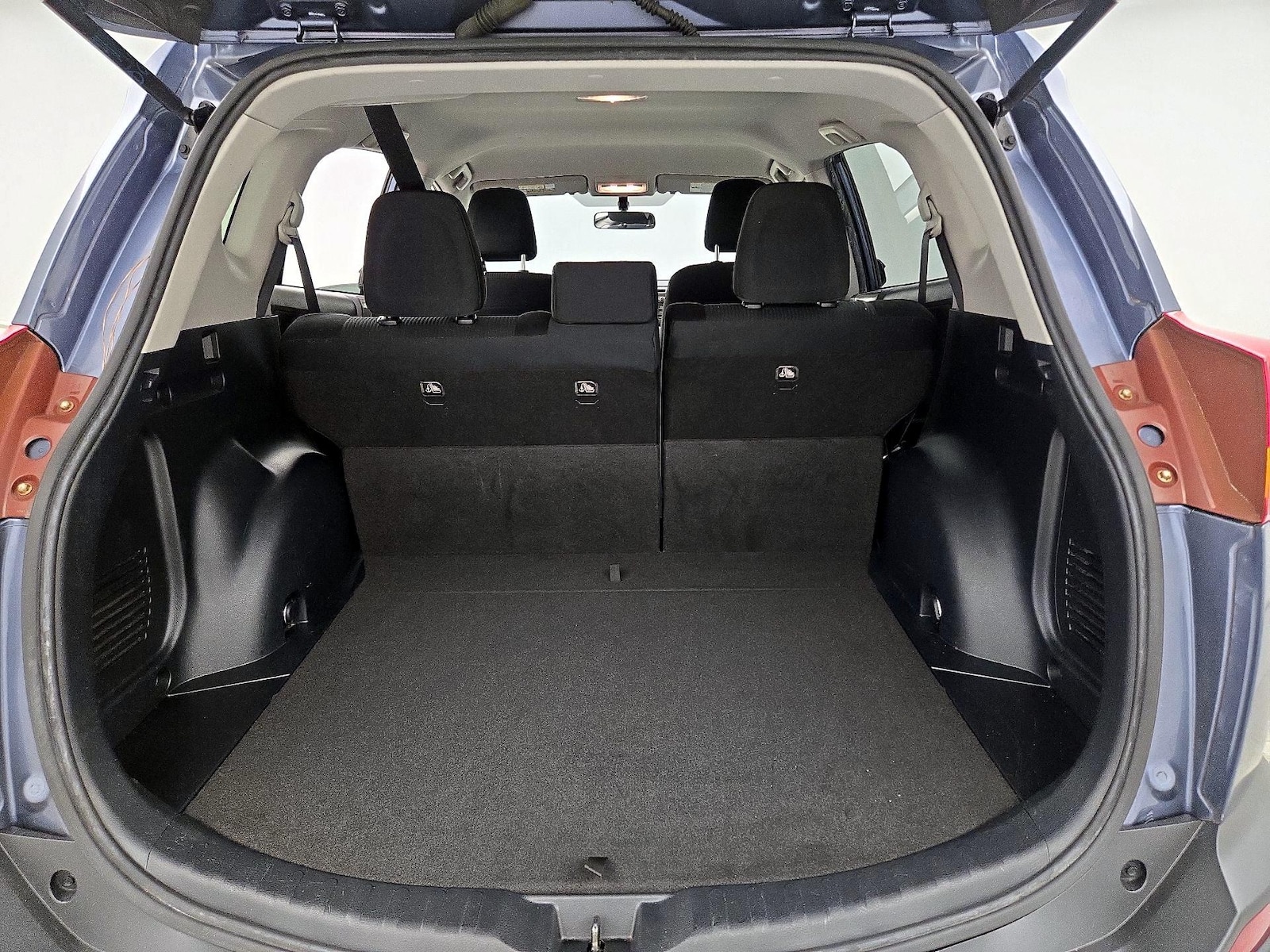 2014 Toyota RAV4 LE - Photo 21