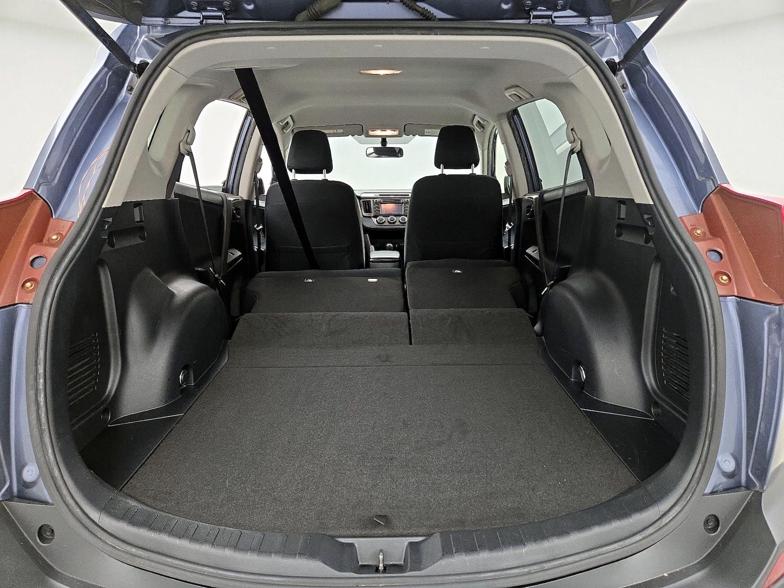 2014 Toyota RAV4 LE - Photo 22
