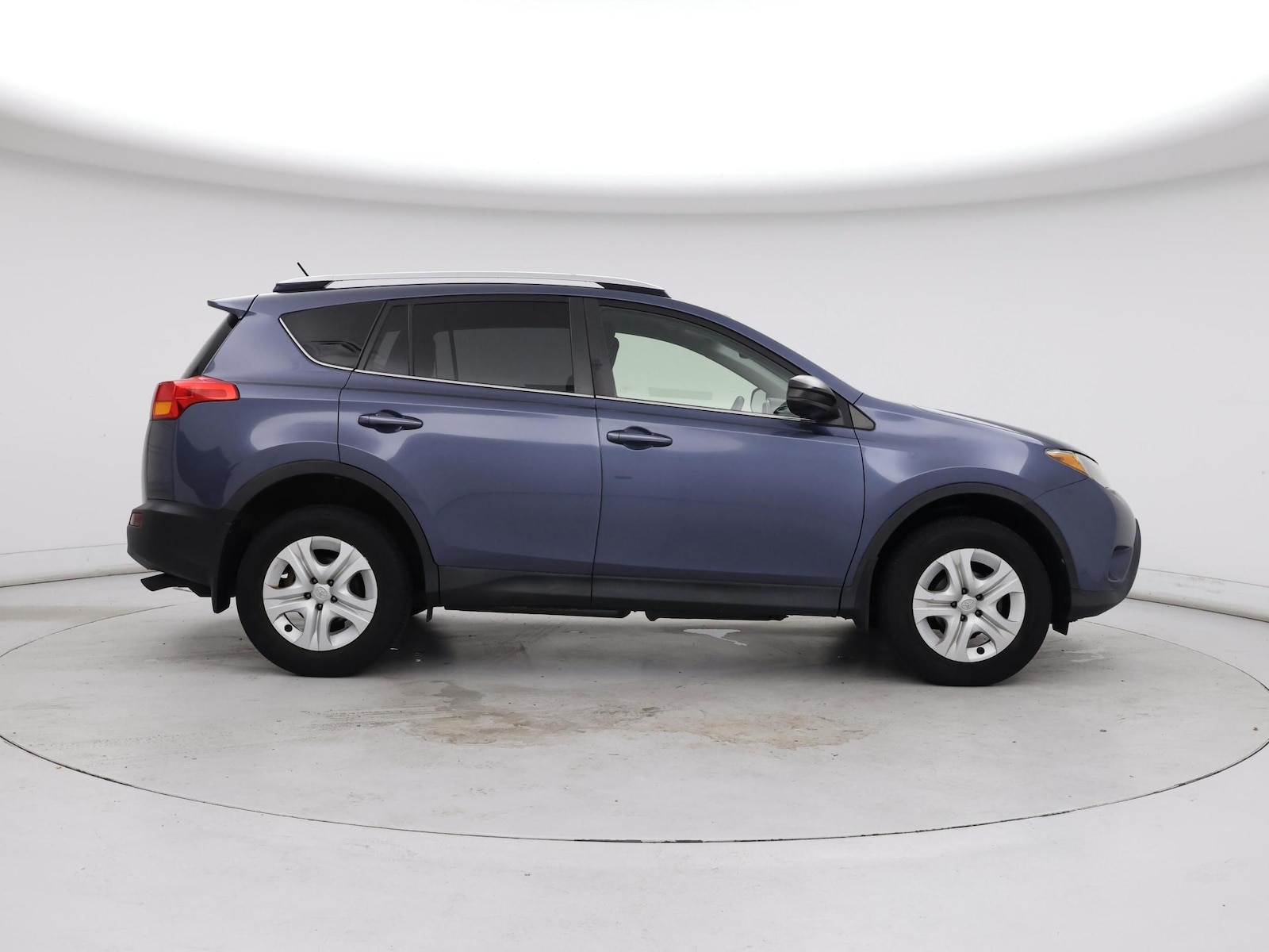 2014 Toyota RAV4 LE - Photo 8