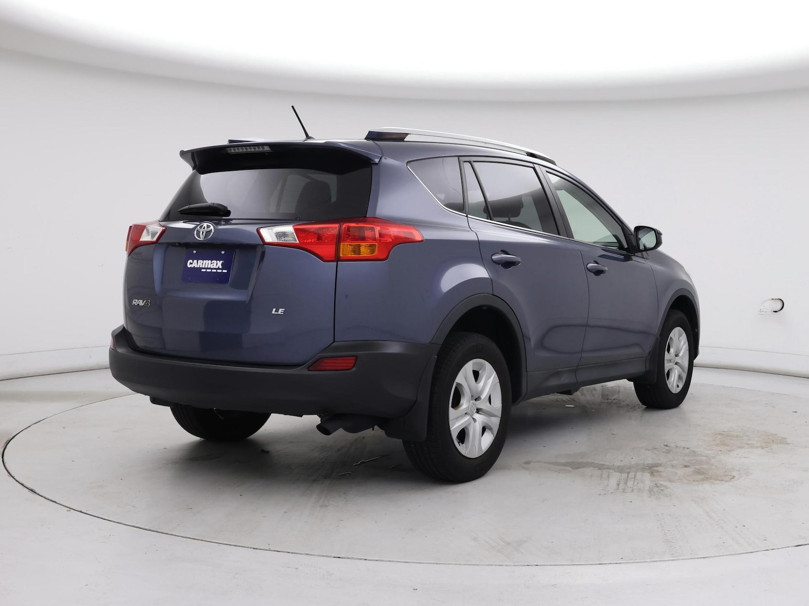 2014 Toyota RAV4 LE - Photo 9