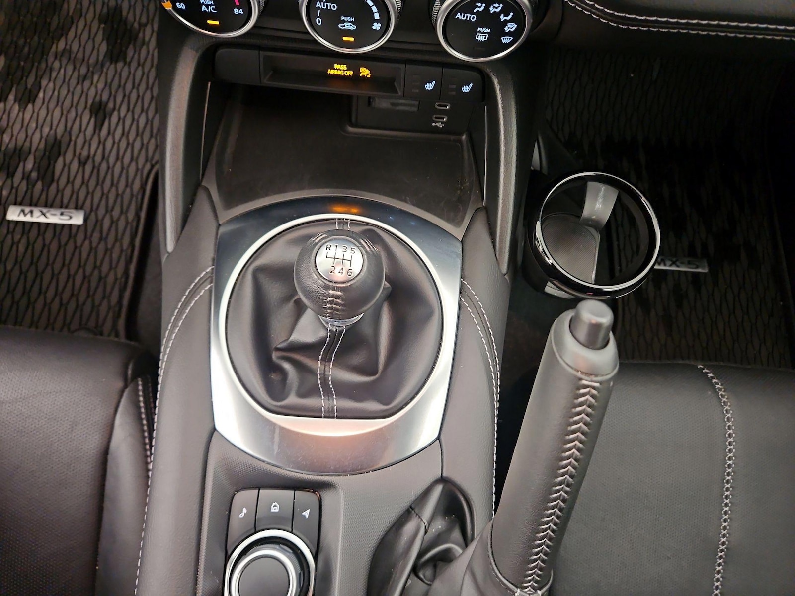 2024 Mazda MX-5 Miata Grand Touring - Photo 18