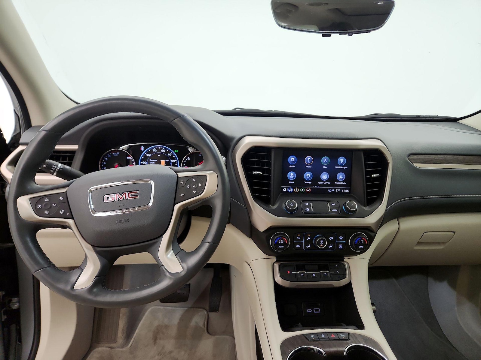 Apple CarPlay® & Android Auto™