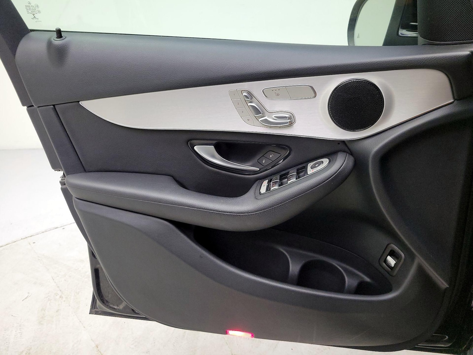 2019 Mercedes-Benz GLC GLC300 - Photo 13