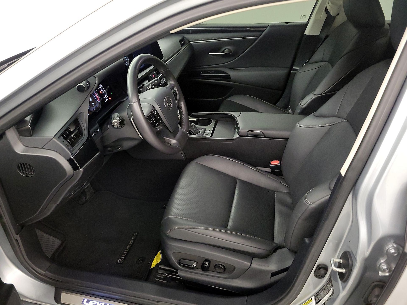 Power Seat(s) & Side Airbags