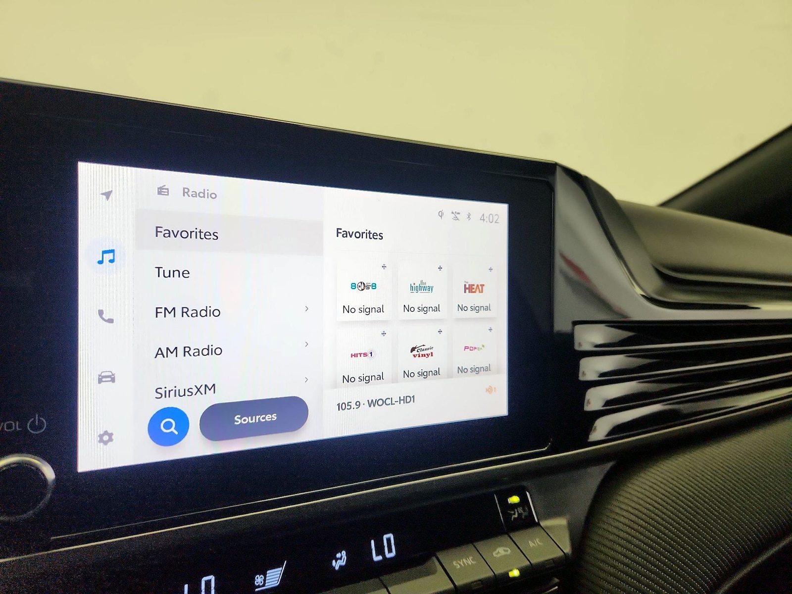 2026 Toyota Camry SE - Photo 16