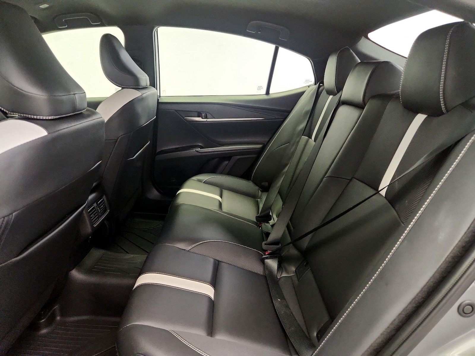 2026 Toyota Camry SE - Photo 20
