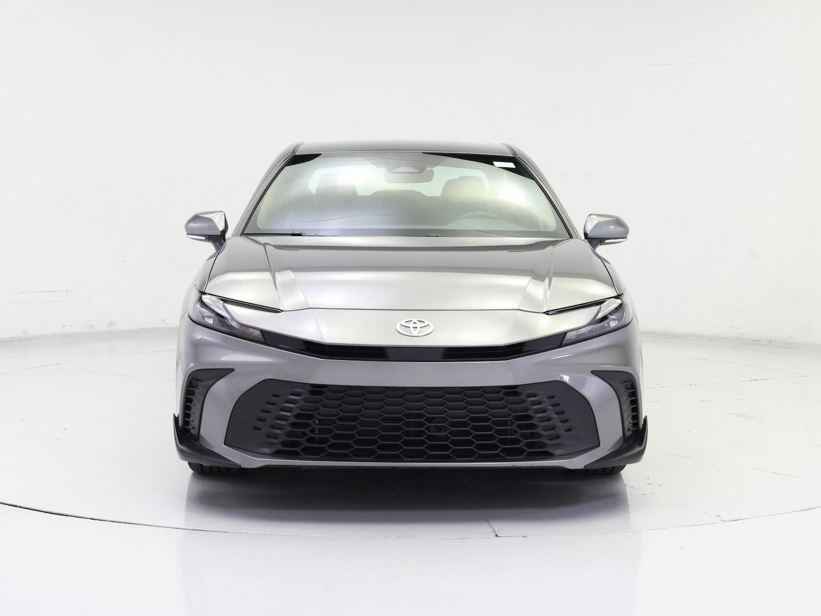 2026 Toyota Camry SE - Photo 6