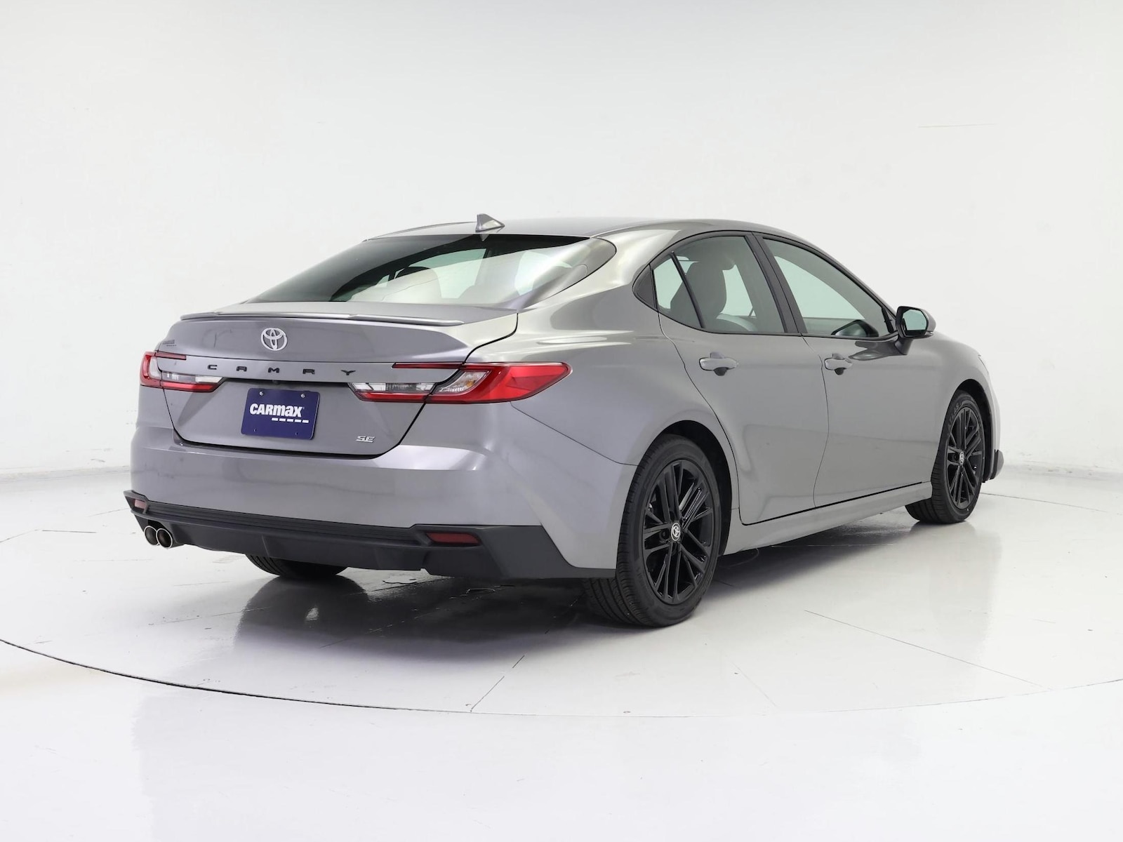 2026 Toyota Camry SE - Photo 9
