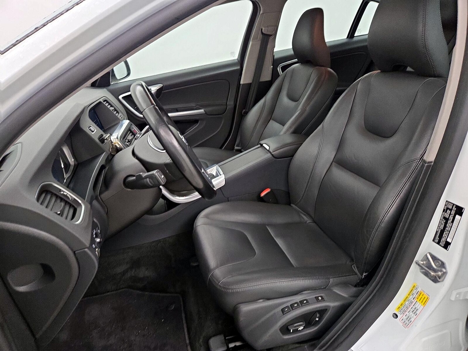 Power Seat(s) & Leather Seats