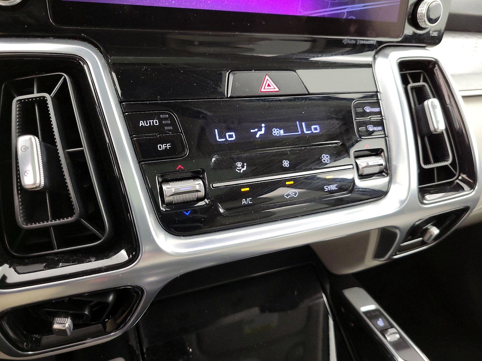 2023 Kia Sorento SX - Photo 18