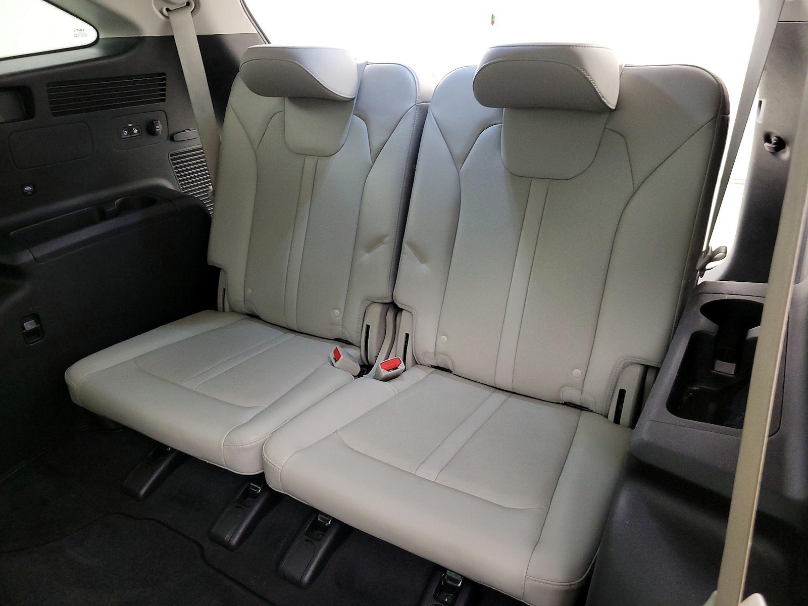 2023 Kia Sorento SX - Photo 23