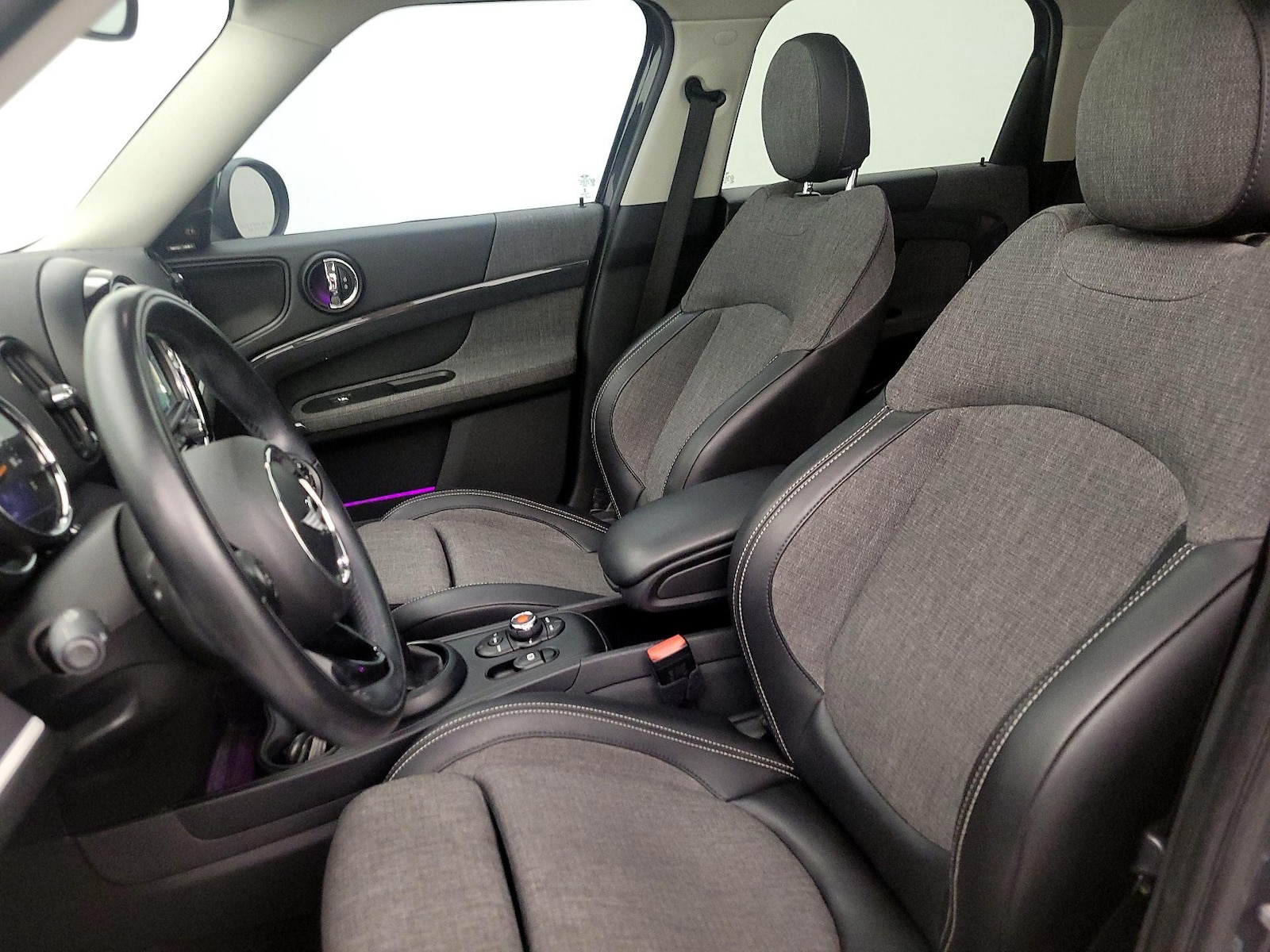 Power Seat(s) & Side Airbags