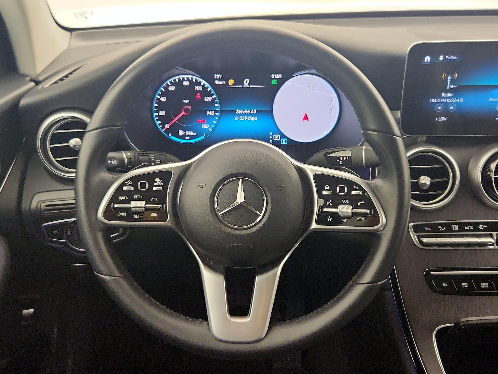 2022 Mercedes-Benz GLC GLC300 - Photo 11