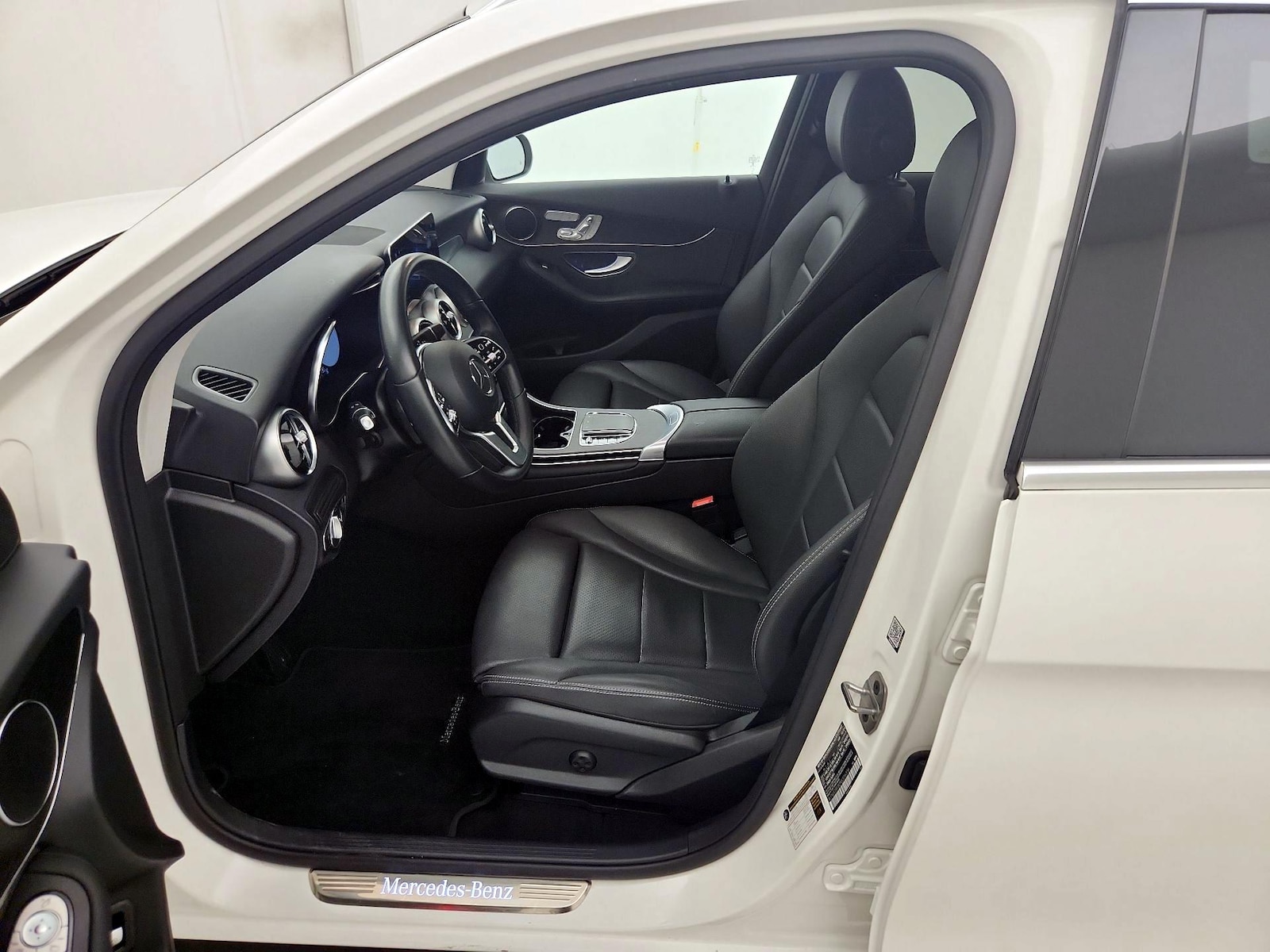 2022 Mercedes-Benz GLC GLC300 - Photo 12