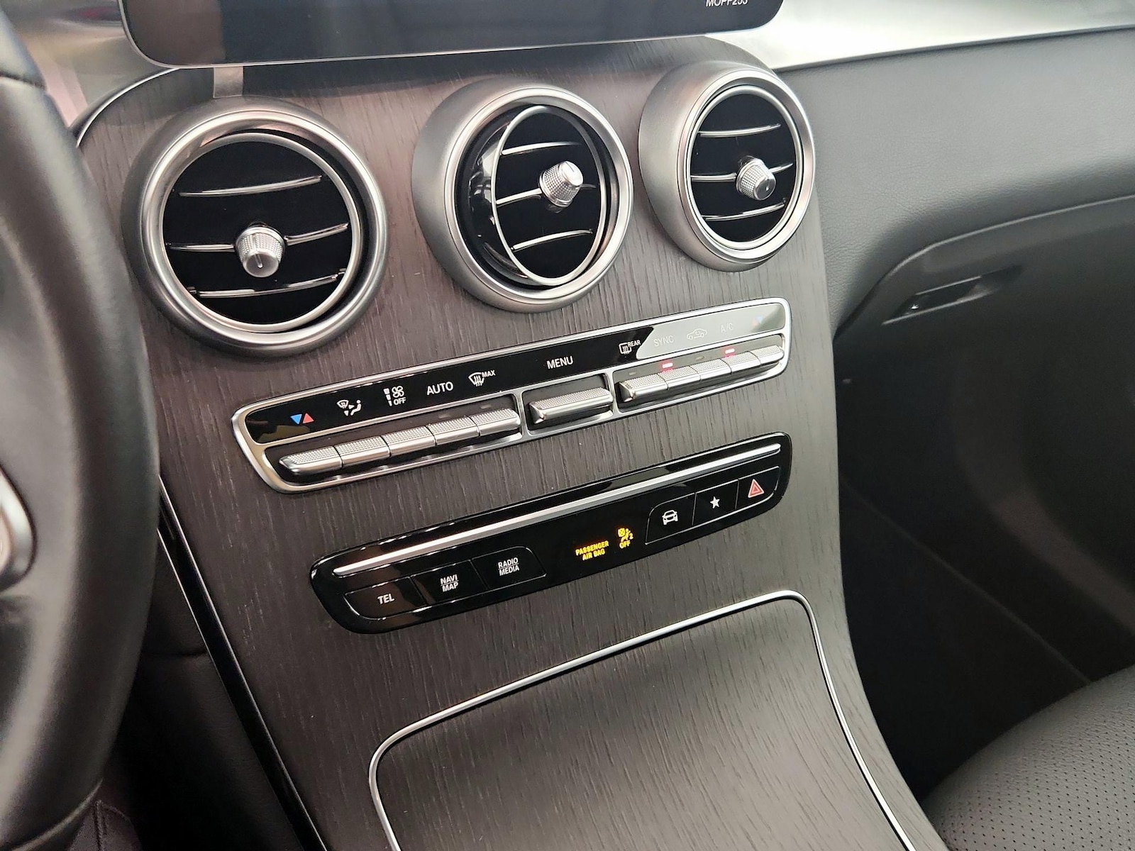 2022 Mercedes-Benz GLC GLC300 - Photo 18