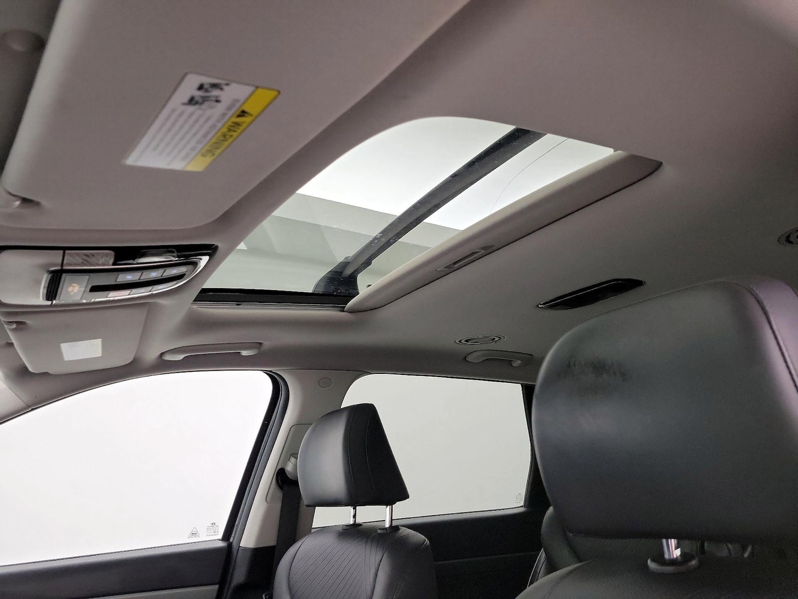 Sunroof(s) & Overhead Airbags