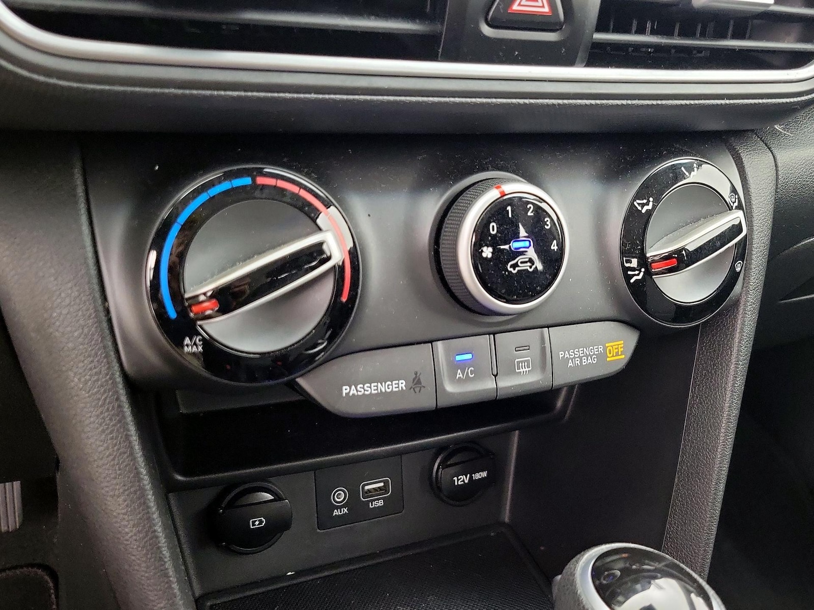 2021 Hyundai Kona SE - Photo 8