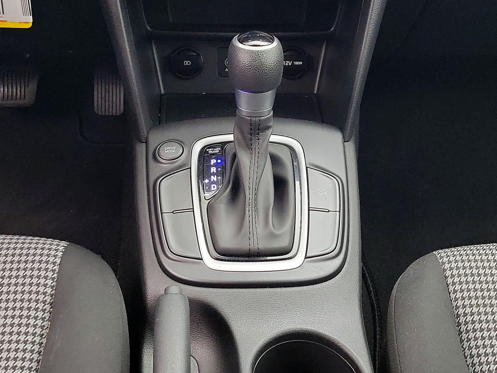 2021 Hyundai Kona SE - Photo 9