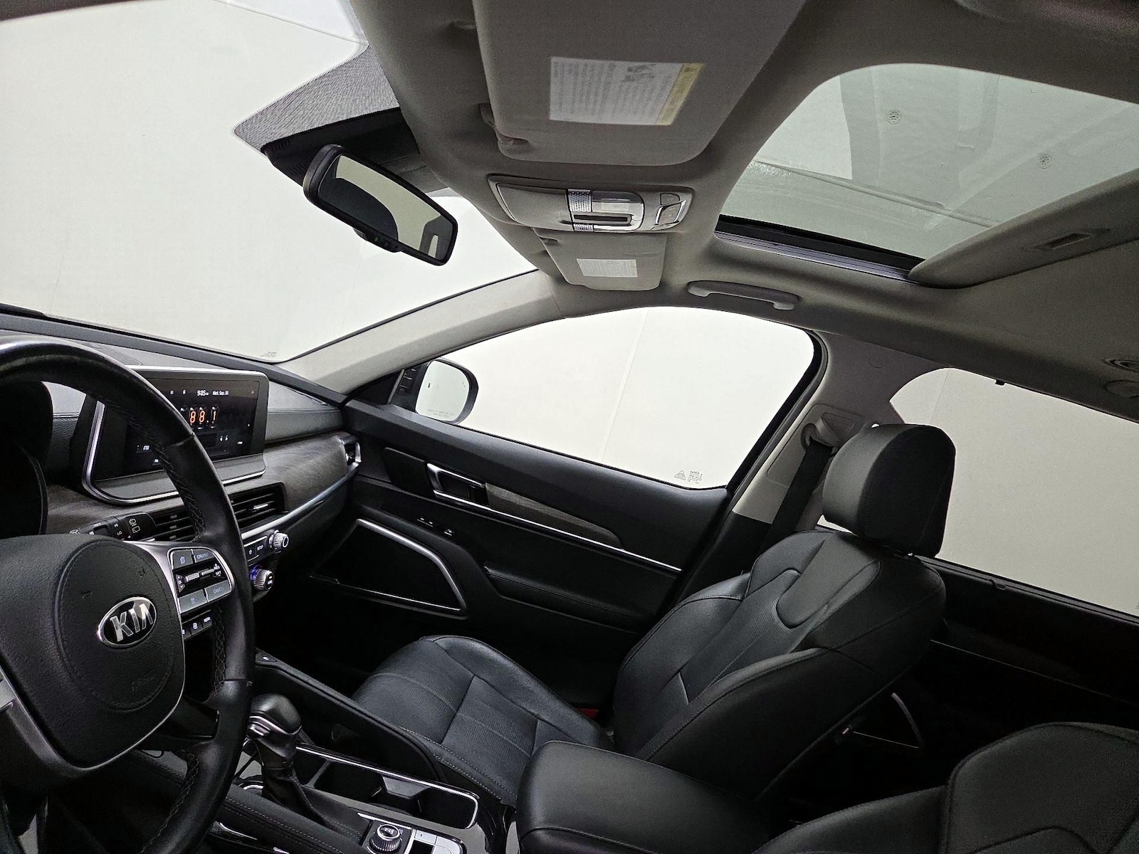 Sunroof(s) & Overhead Airbags