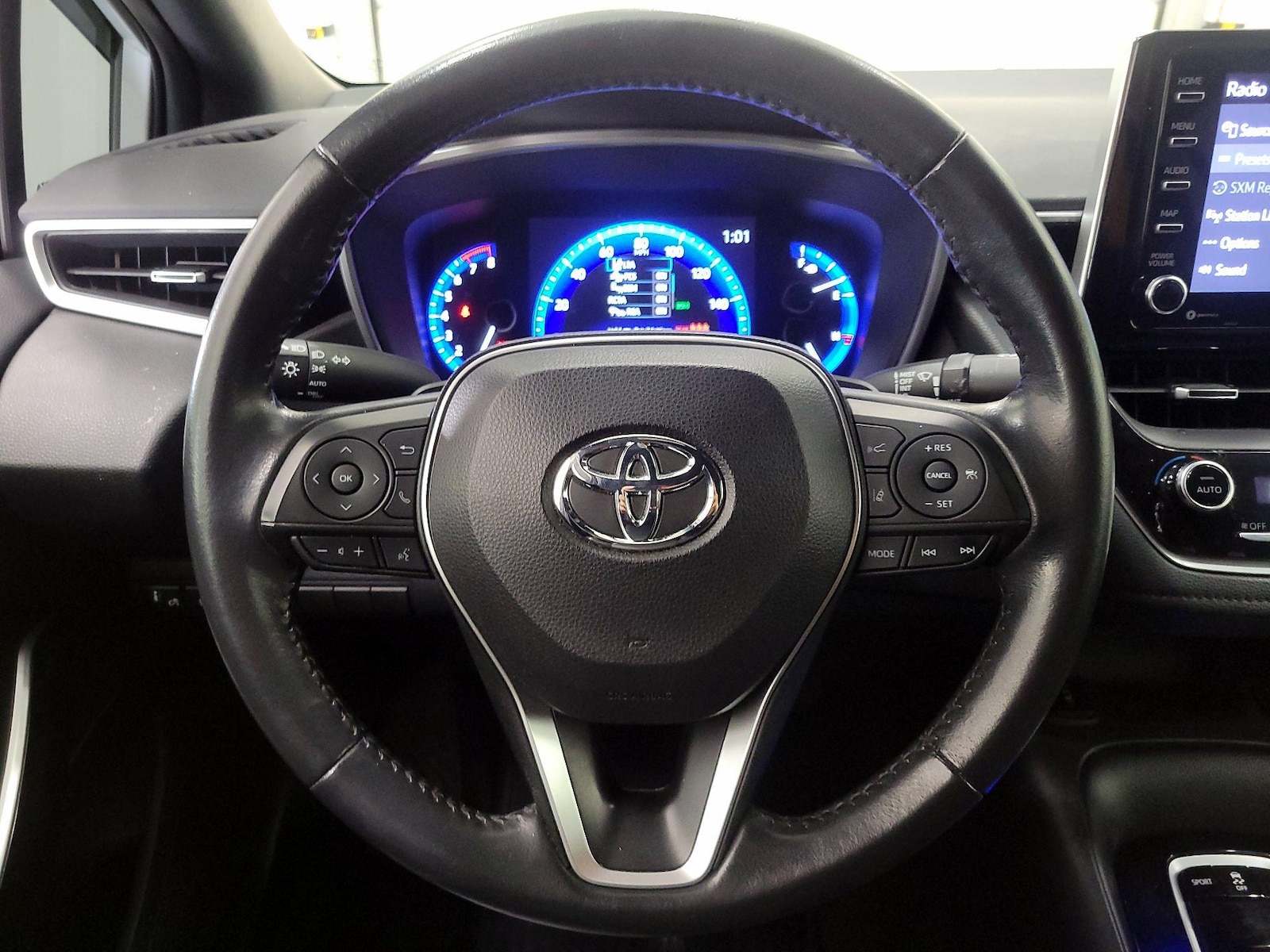 2022 Toyota Corolla XSE - Photo 11